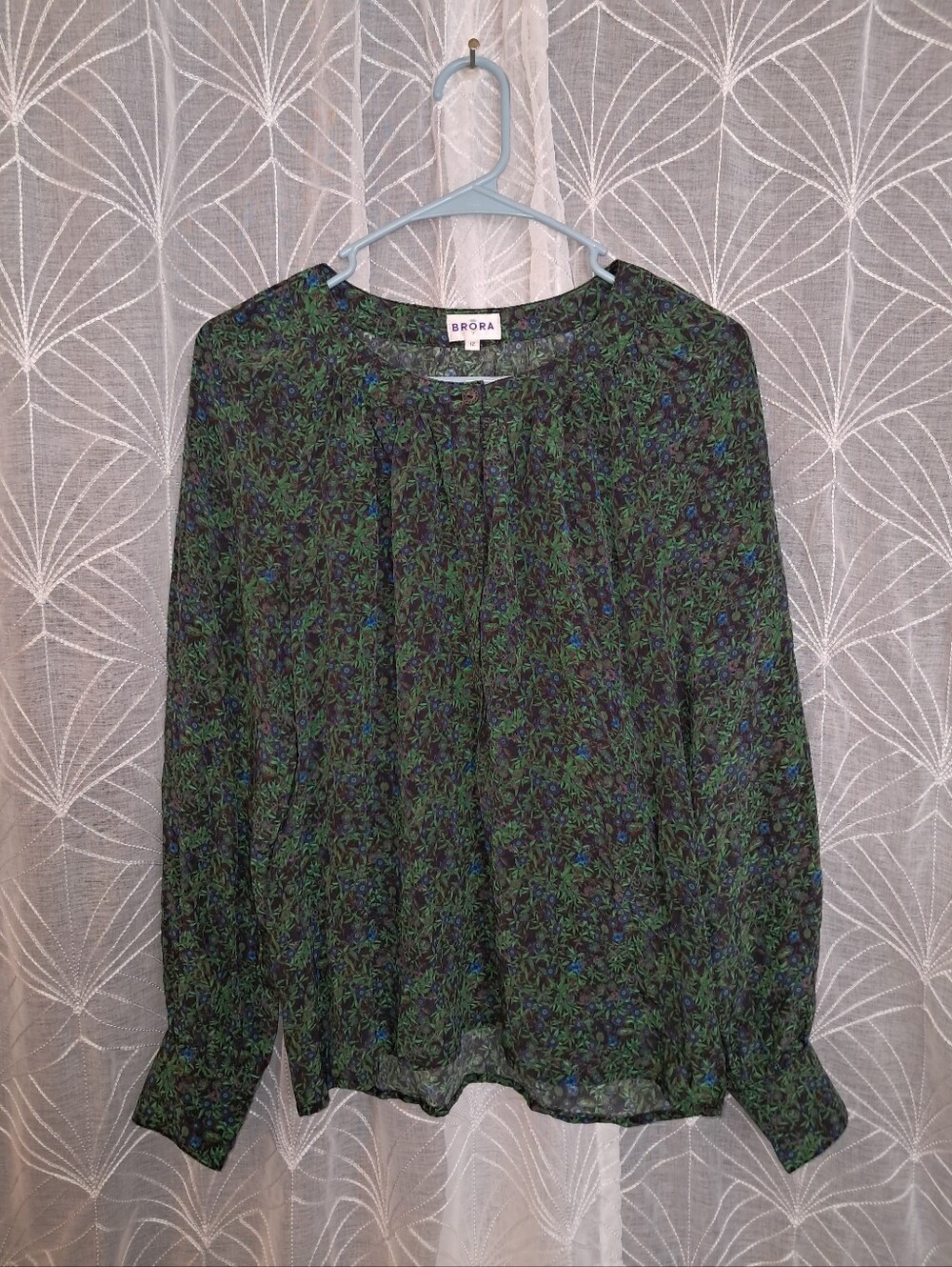 Brora brand Women's size 12, 100% silk top